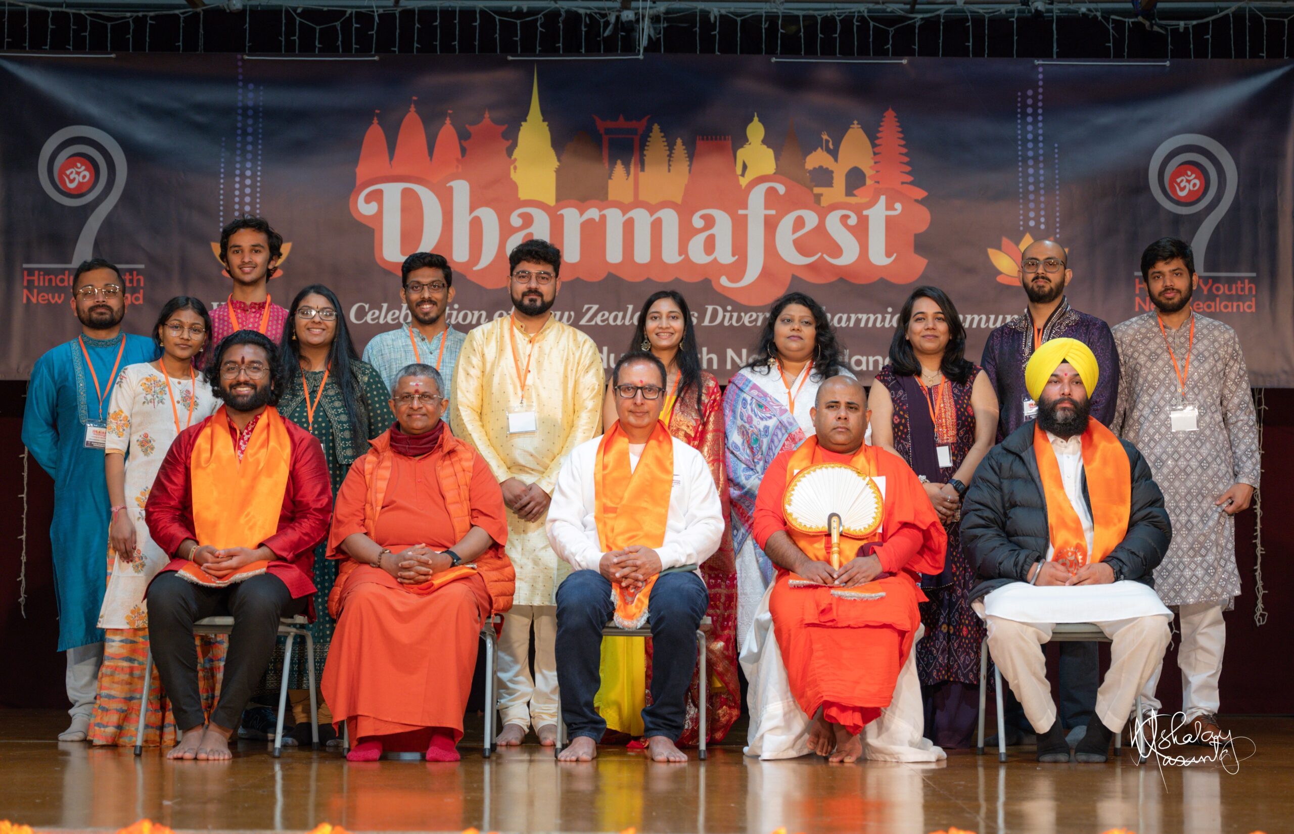 dharmafest organising committee with dharmic representatitives