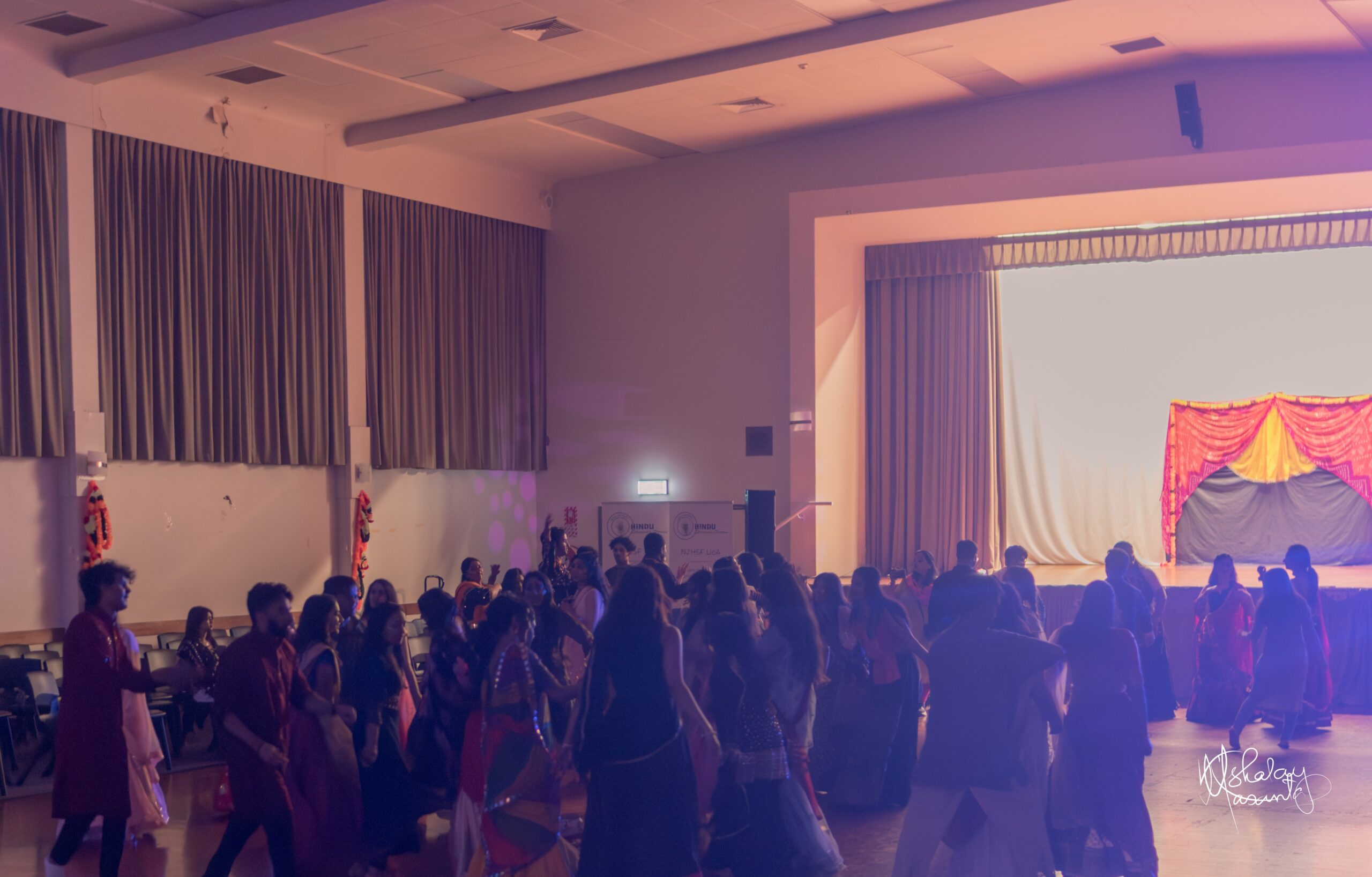 4 crowd enjoying garba